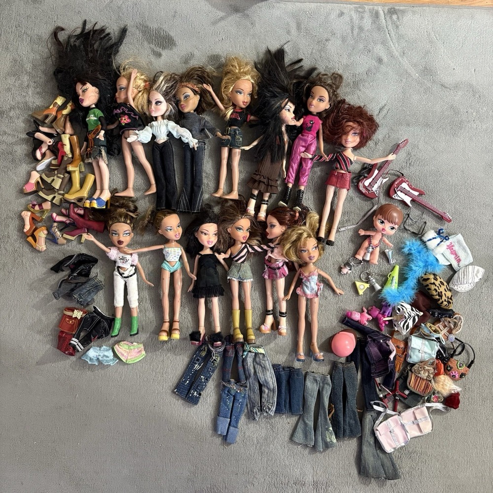Vintage Lot Of 15 BRATZ Dolls 2001-02, Accessories Clothing Extra Shoes